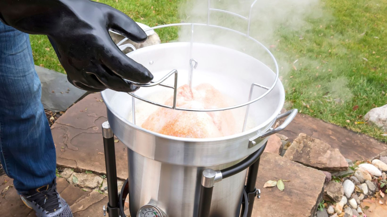 Turkey fryers increase risk of holiday fires