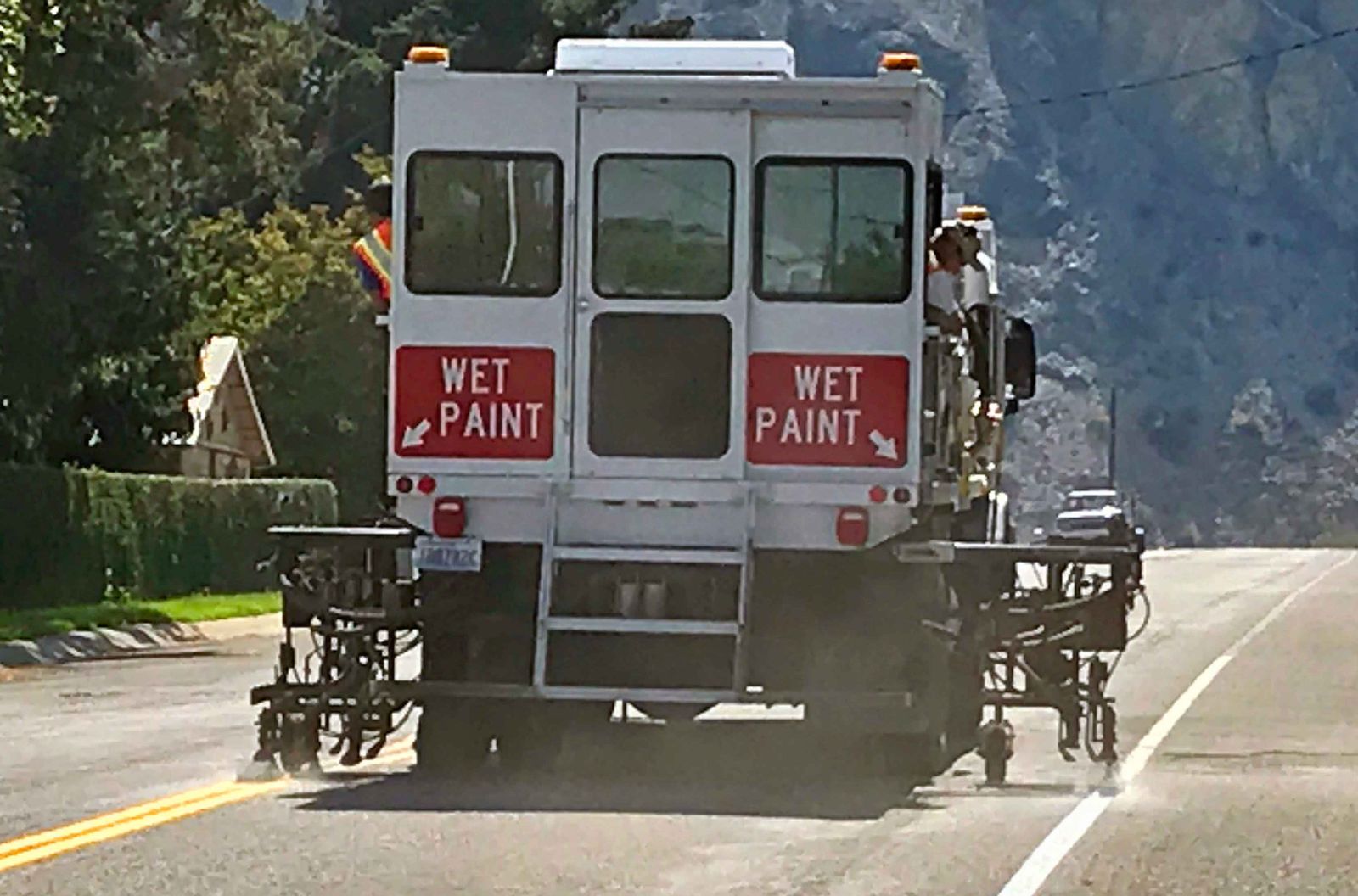 Local effort results in radar signs being installed at Leavenworth bridge 