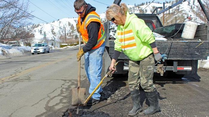 County crews on pothole patrol