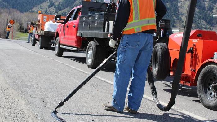 Weekend county snowplow operations differ from weekday operations